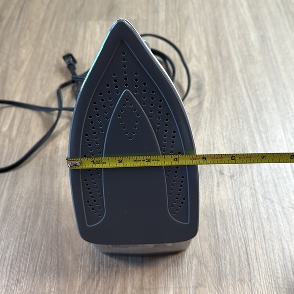 Pur Steam Iron - Black and Gray - Picture 6 of 7